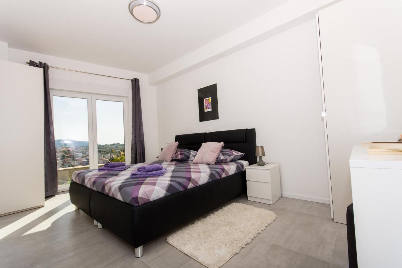 Apartment Julia Trogir Eksteriør billede