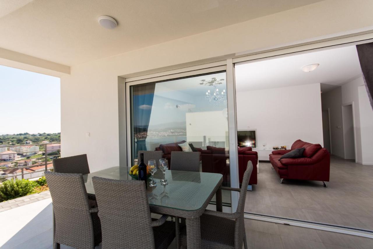 Apartment Julia Trogir Eksteriør billede