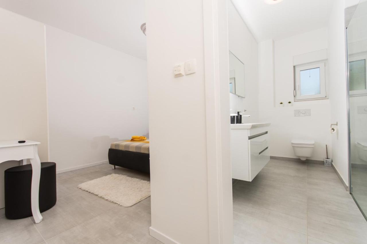 Apartment Julia Trogir Eksteriør billede
