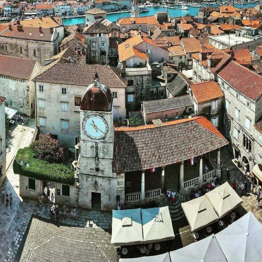 Apartment Julia Trogir Eksteriør billede