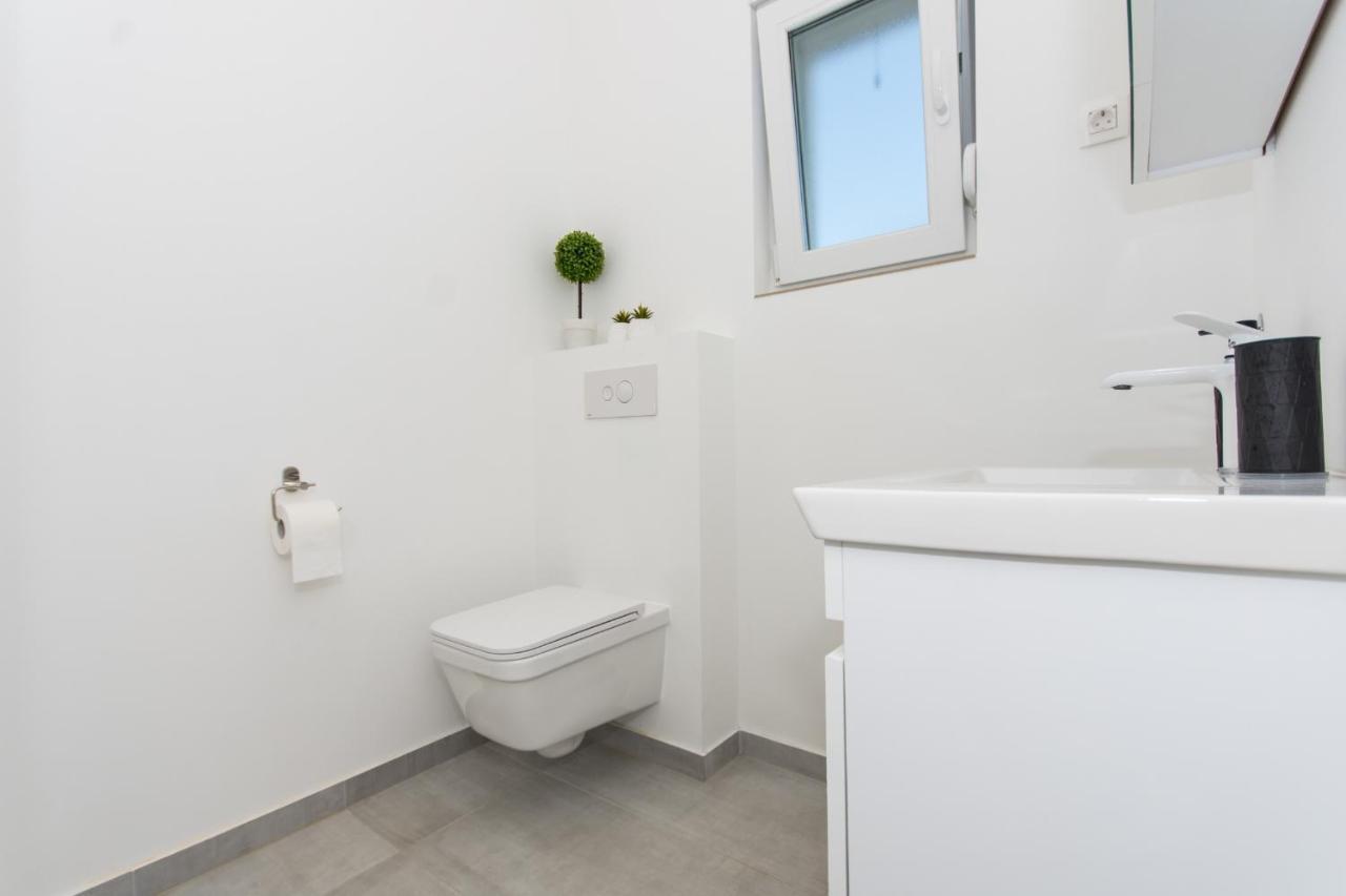 Apartment Julia Trogir Eksteriør billede